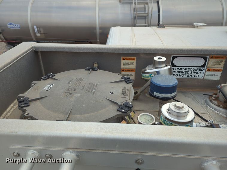 image for item NZ9300 2015 MAC LTT tank trailer