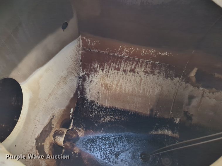 image for item NZ9300 2015 MAC LTT tank trailer