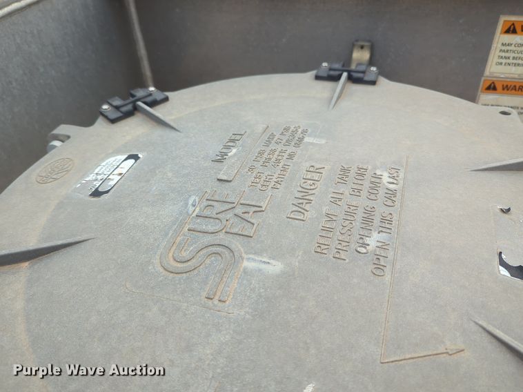 image for item NZ9300 2015 MAC LTT tank trailer