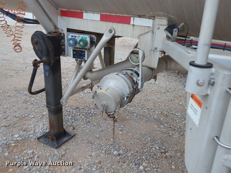 image for item NZ9300 2015 MAC LTT tank trailer