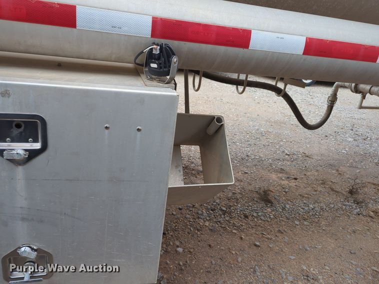 image for item NZ9300 2015 MAC LTT tank trailer