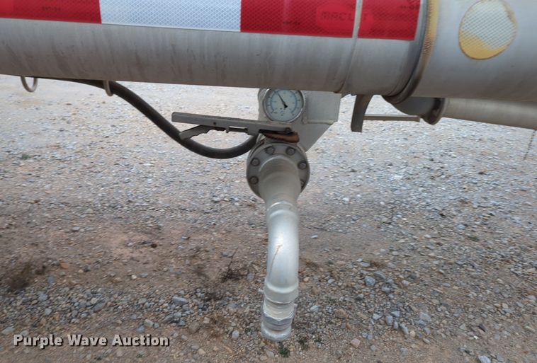 image for item NZ9300 2015 MAC LTT tank trailer