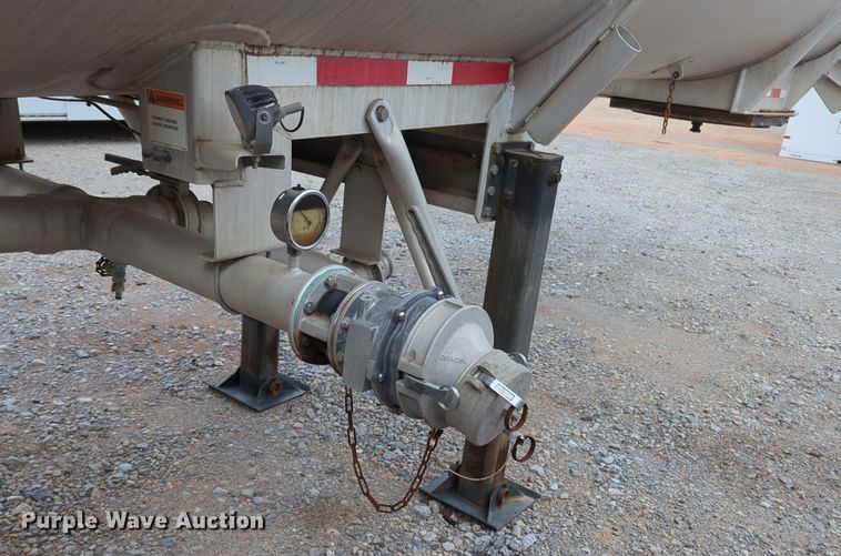 image for item NZ9300 2015 MAC LTT tank trailer