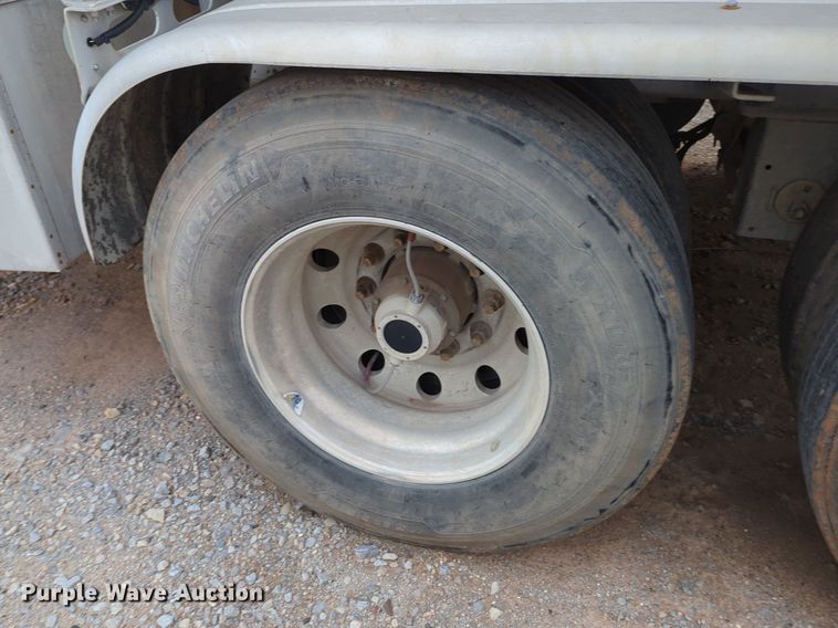 image for item NZ9300 2015 MAC LTT tank trailer