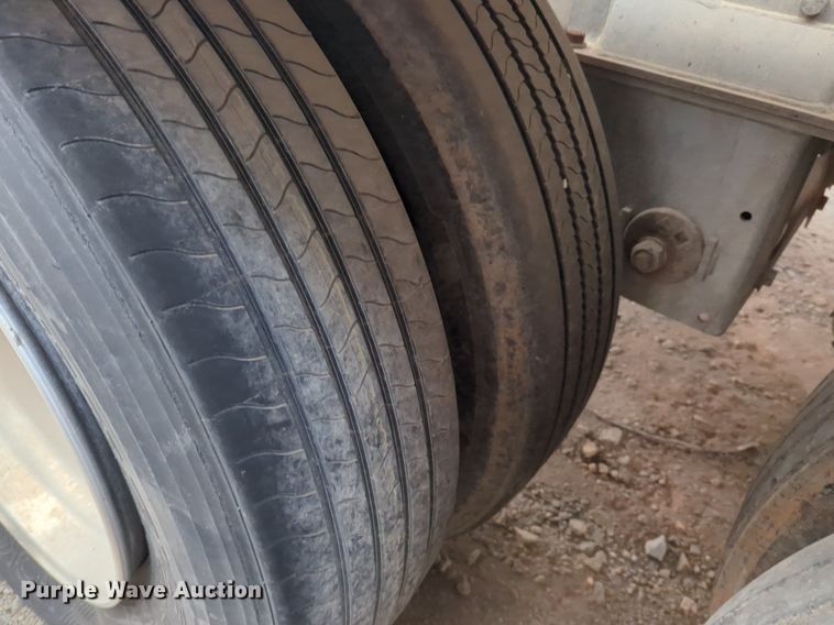 image for item NZ9300 2015 MAC LTT tank trailer