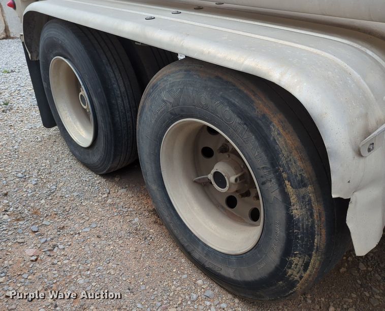 image for item NZ9300 2015 MAC LTT tank trailer