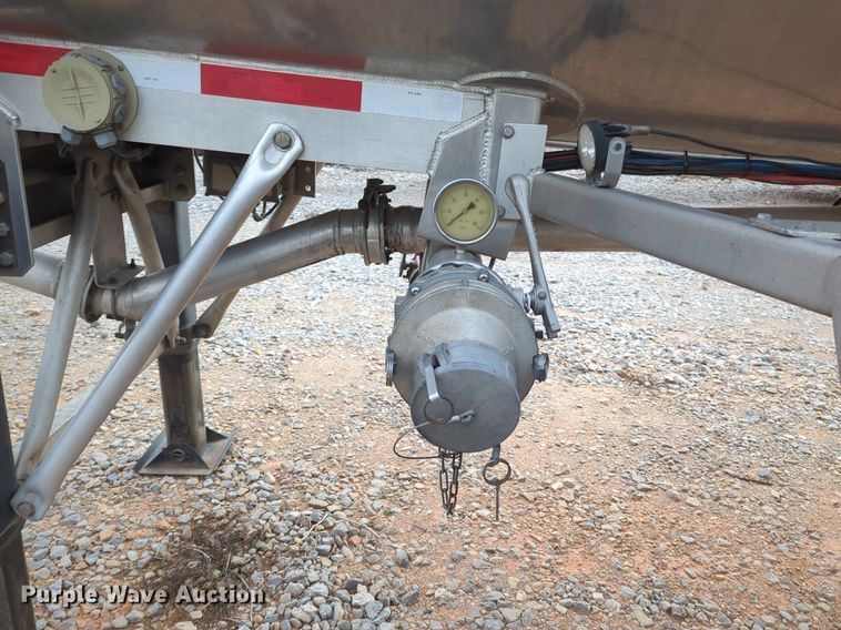 image for item NZ9301 2015 MAC LTT tank trailer