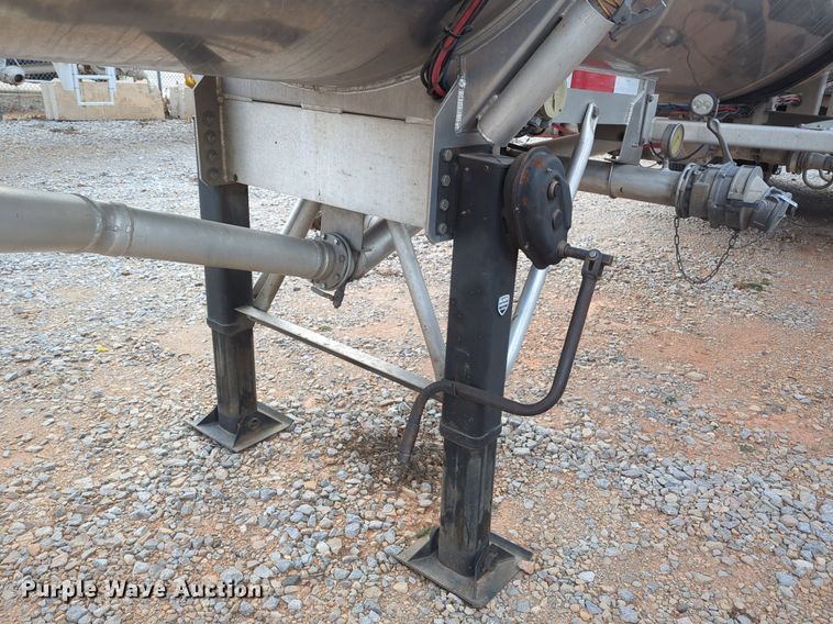 image for item NZ9301 2015 MAC LTT tank trailer