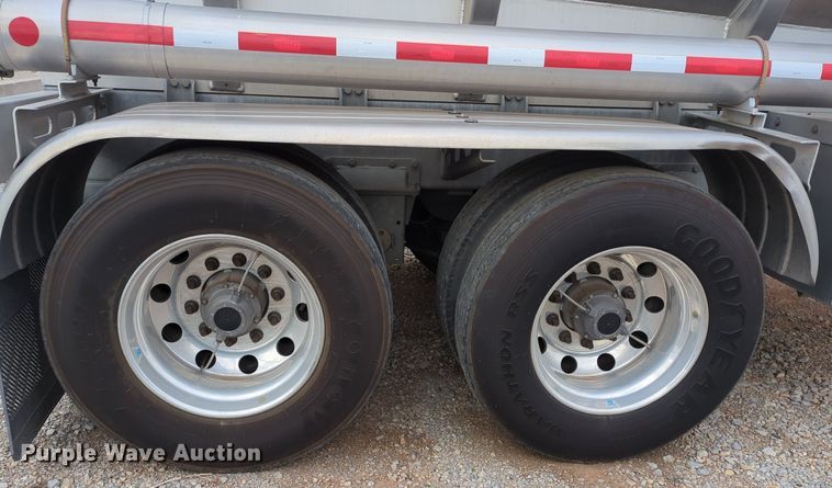 image for item NZ9301 2015 MAC LTT tank trailer