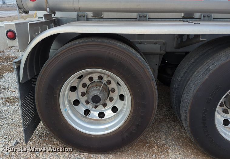image for item NZ9301 2015 MAC LTT tank trailer