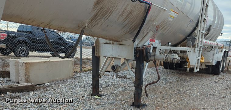 image for item NZ9302 2015 MAC LTT tank trailer