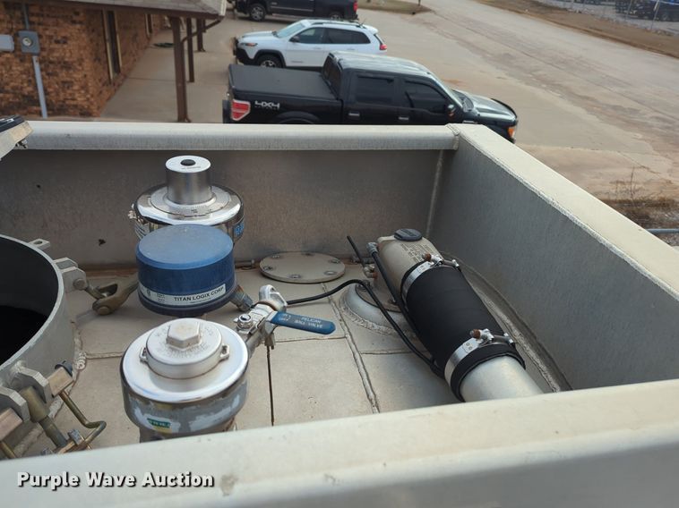 image for item NZ9302 2015 MAC LTT tank trailer