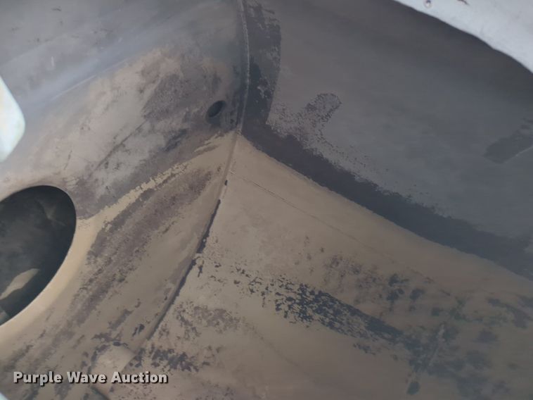 image for item NZ9302 2015 MAC LTT tank trailer