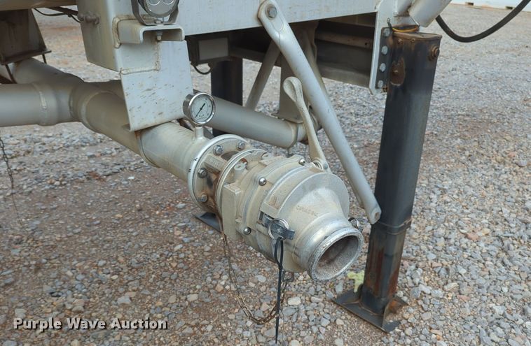 image for item NZ9302 2015 MAC LTT tank trailer