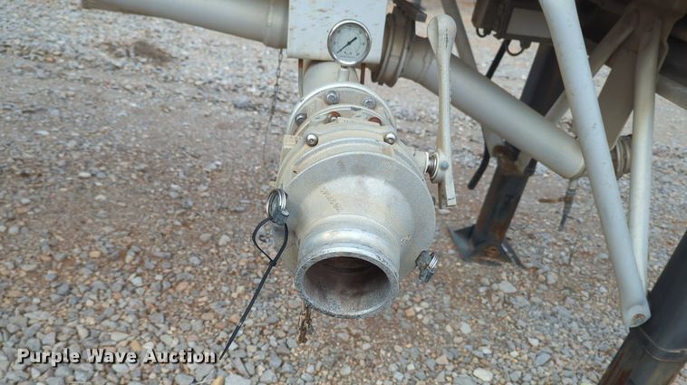 image for item NZ9302 2015 MAC LTT tank trailer