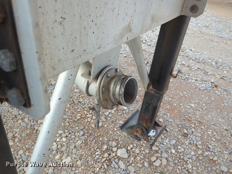 image for item NZ9302 2015 MAC LTT tank trailer