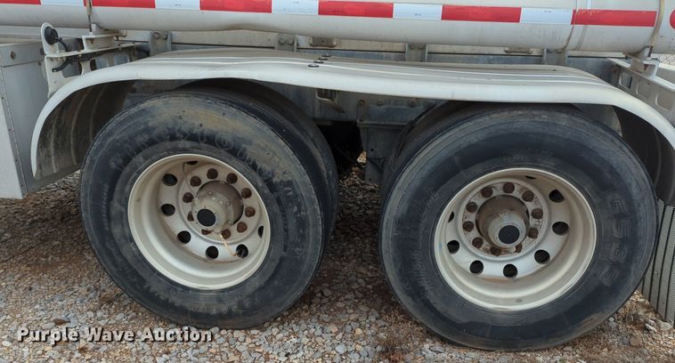 image for item NZ9302 2015 MAC LTT tank trailer