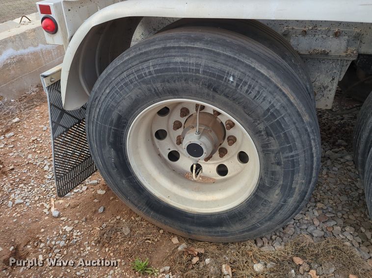 image for item NZ9302 2015 MAC LTT tank trailer