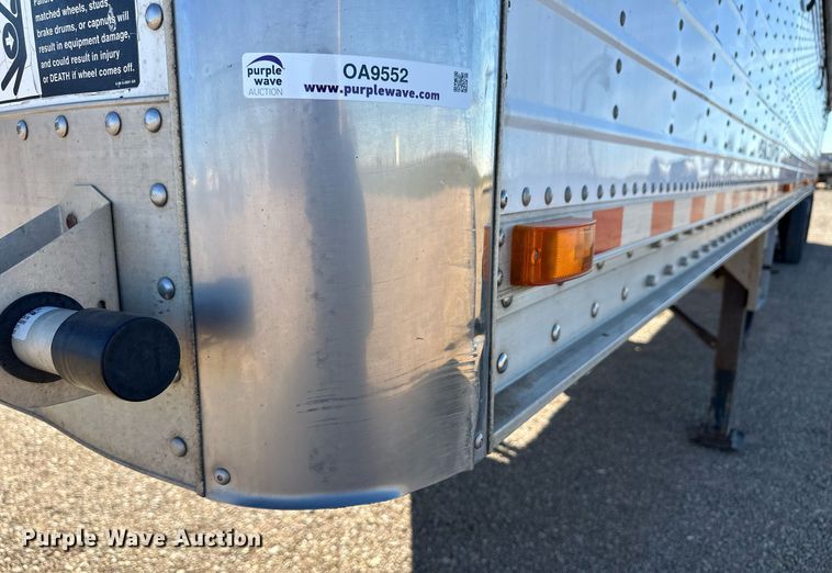 image for item OA9552 2007 Wilson DWH-500 grain trailer