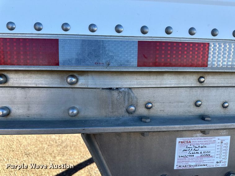 image for item OA9552 2007 Wilson DWH-500 grain trailer