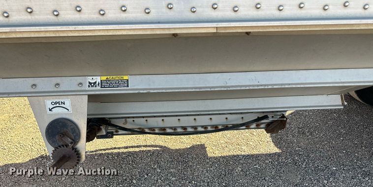 image for item OA9552 2007 Wilson DWH-500 grain trailer