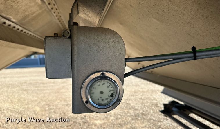 image for item OA9552 2007 Wilson DWH-500 grain trailer