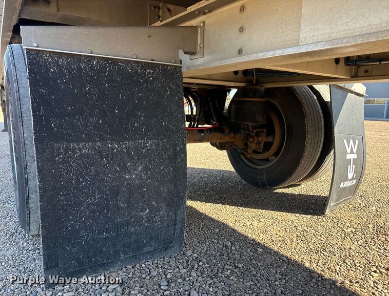 image for item OA9552 2007 Wilson DWH-500 grain trailer