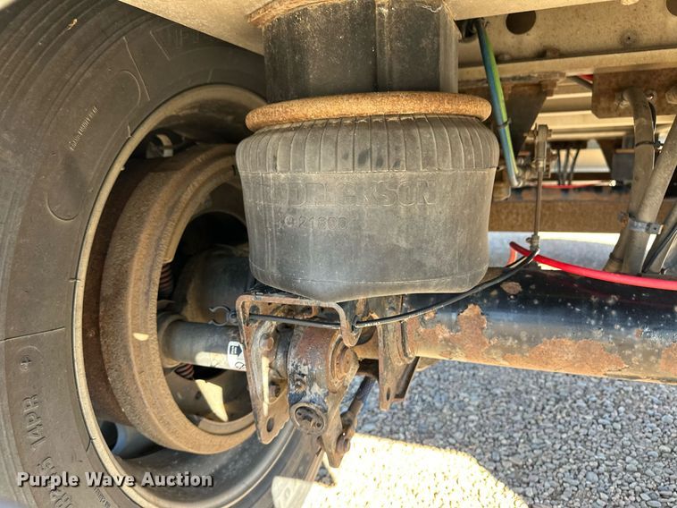 image for item OA9552 2007 Wilson DWH-500 grain trailer