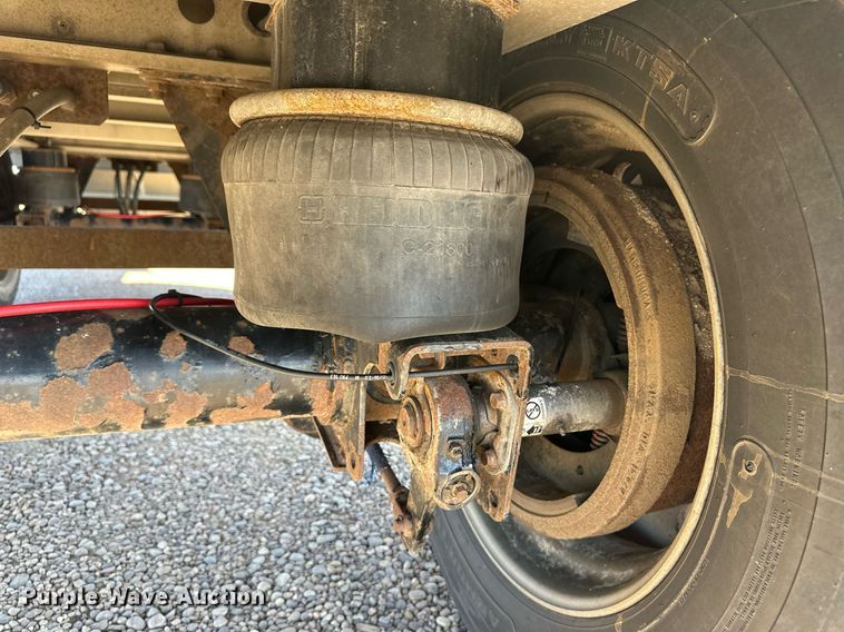 image for item OA9552 2007 Wilson DWH-500 grain trailer