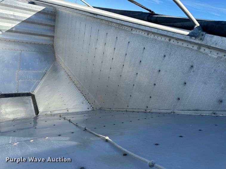 image for item OA9552 2007 Wilson DWH-500 grain trailer