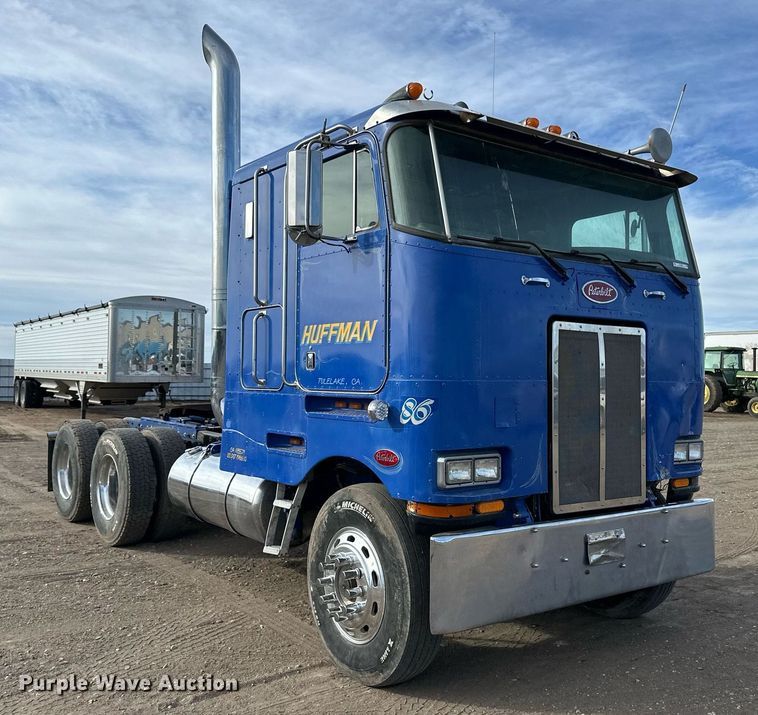 image for item OA9589 1986 Peterbilt 362 semi truck