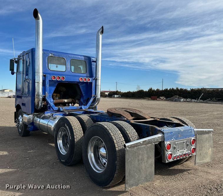 image for item OA9589 1986 Peterbilt 362 semi truck