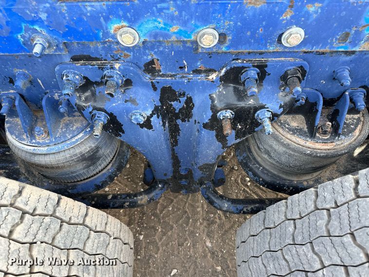 image for item OA9589 1986 Peterbilt 362 semi truck