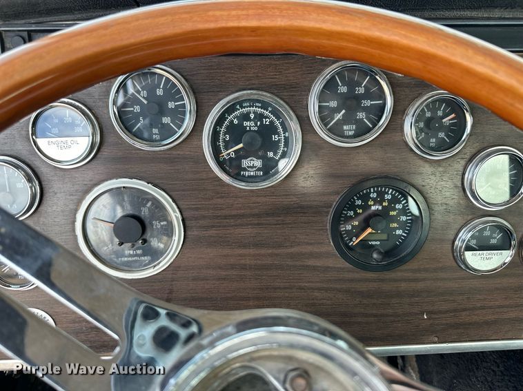 image for item OA9589 1986 Peterbilt 362 semi truck