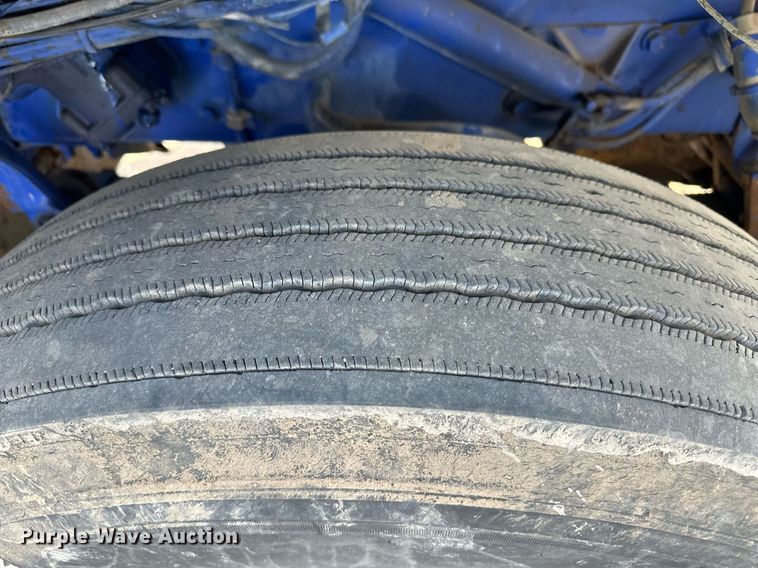 image for item OA9589 1986 Peterbilt 362 semi truck