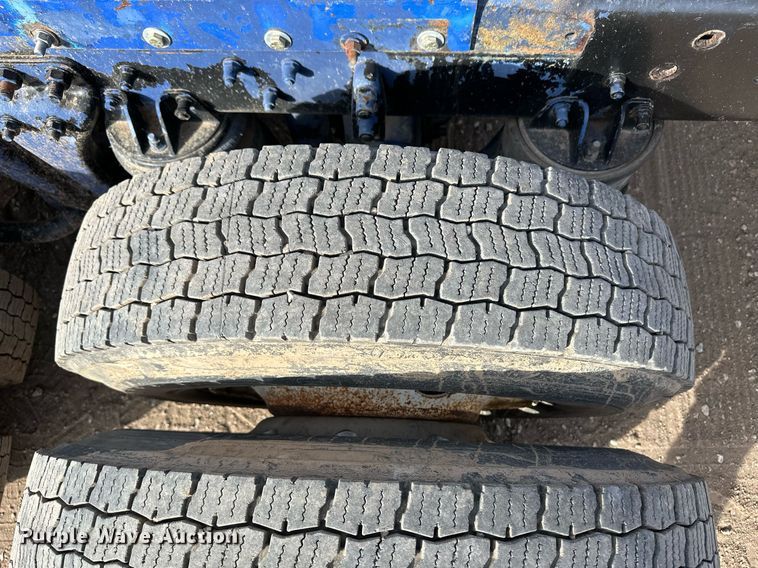 image for item OA9589 1986 Peterbilt 362 semi truck