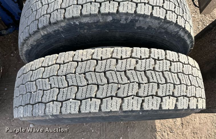 image for item OA9589 1986 Peterbilt 362 semi truck