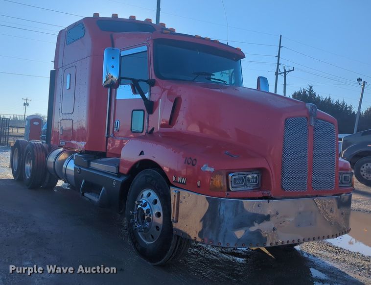 image for item OD9242 2007 Kenworth T600 semi truck