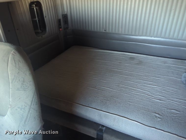 image for item OD9242 2007 Kenworth T600 semi truck