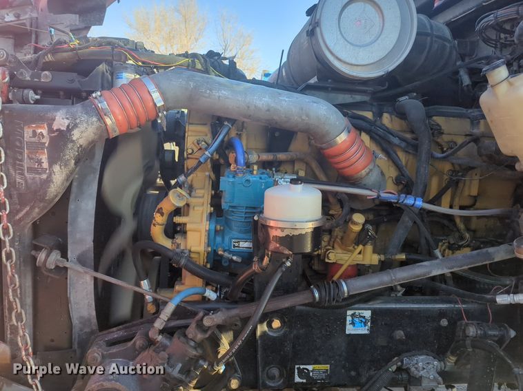 image for item OD9242 2007 Kenworth T600 semi truck