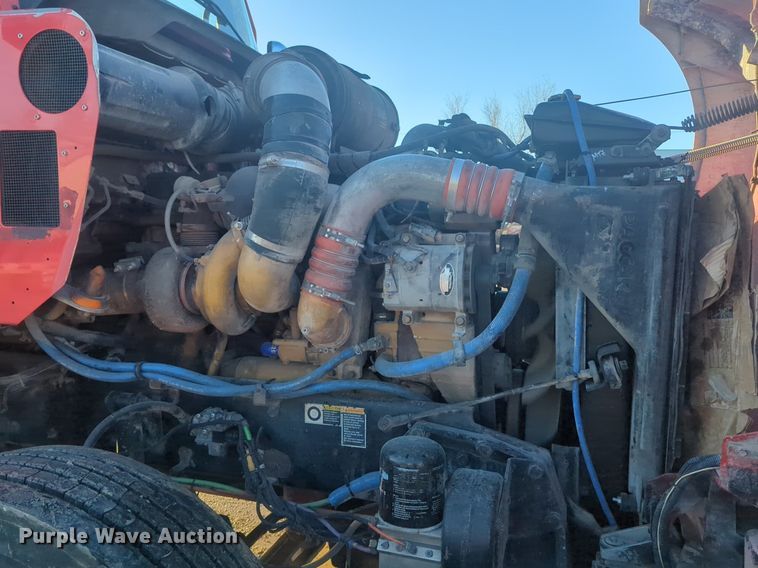 image for item OD9242 2007 Kenworth T600 semi truck