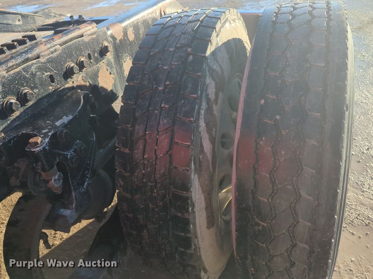 image for item OD9242 2007 Kenworth T600 semi truck