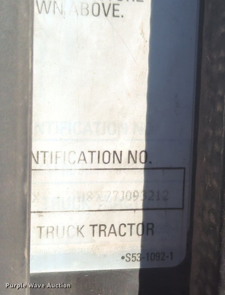 image for item OD9242 2007 Kenworth T600 semi truck