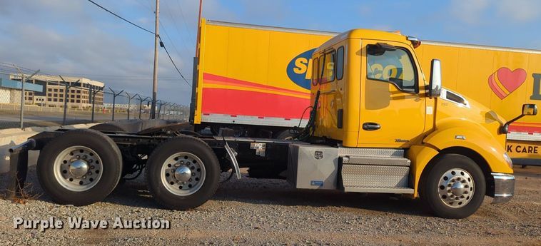 image for item OD9254 2021 Kenworth  T680 semi truck