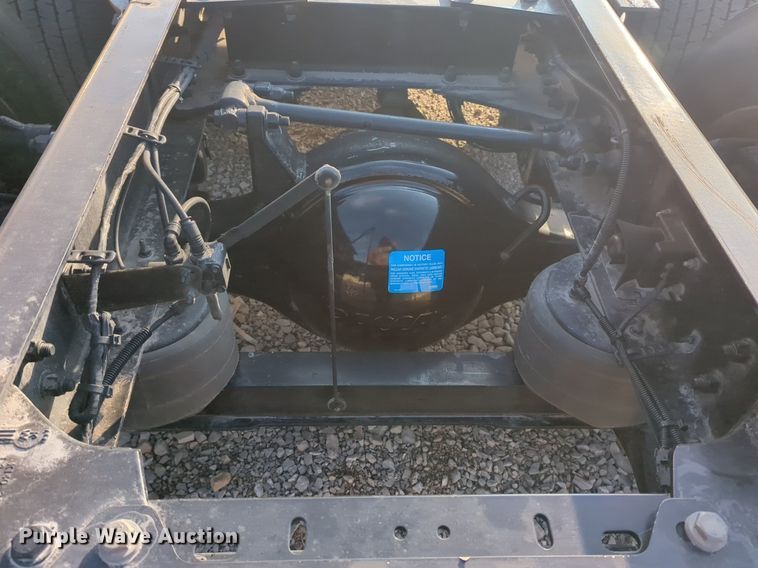 image for item OD9254 2021 Kenworth  T680 semi truck