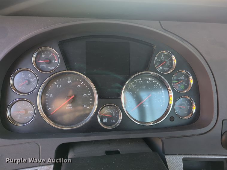 image for item OD9254 2021 Kenworth  T680 semi truck