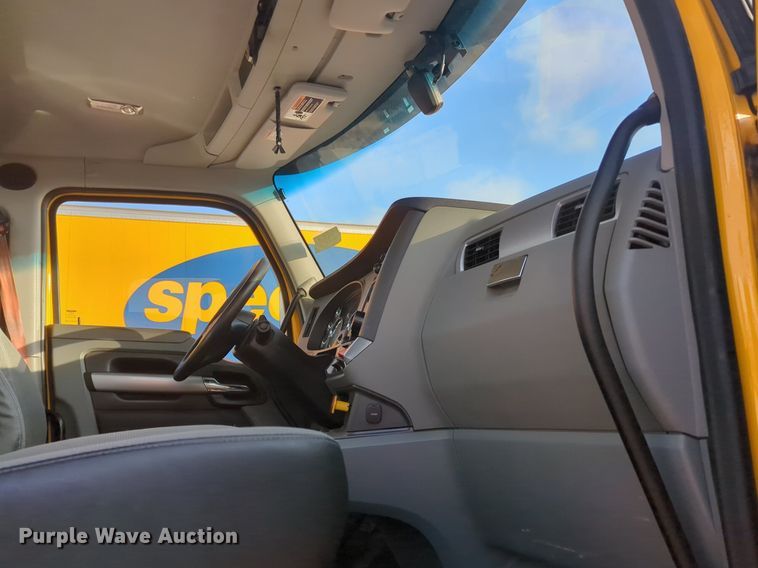 image for item OD9254 2021 Kenworth  T680 semi truck