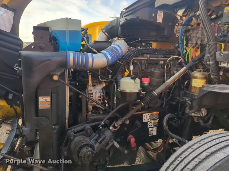 image for item OD9254 2021 Kenworth  T680 semi truck