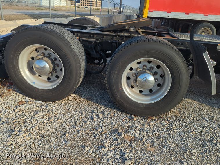 image for item OD9254 2021 Kenworth  T680 semi truck