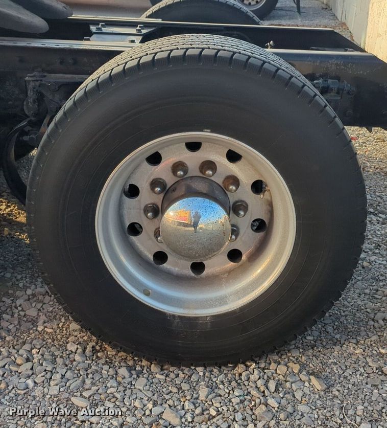 image for item OD9254 2021 Kenworth  T680 semi truck